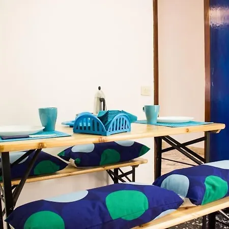 Light Blue Town Center Appartement