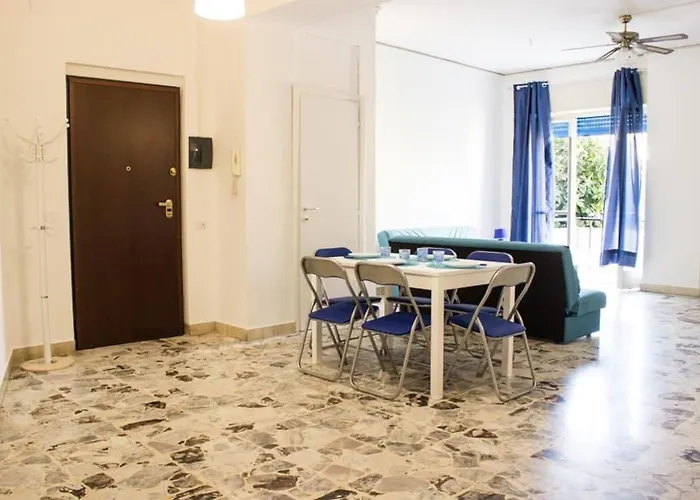 Light Blue Town Center * シラクーサ