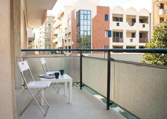 Light Blue Town Center アパート